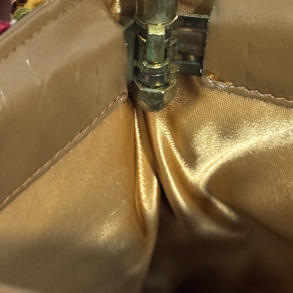 Coblentz Floral Velvet Vintage Chain Strap Bag - Picture 6 of 7